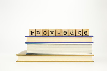 关于国家富强而奋斗杰出人物故事的手抄报 童话故事的手抄报