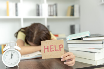 高一语文考试时阅读题答题步骤