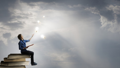 关于国家富强而奋斗杰出人物故事的手抄报 童话故事的手抄报